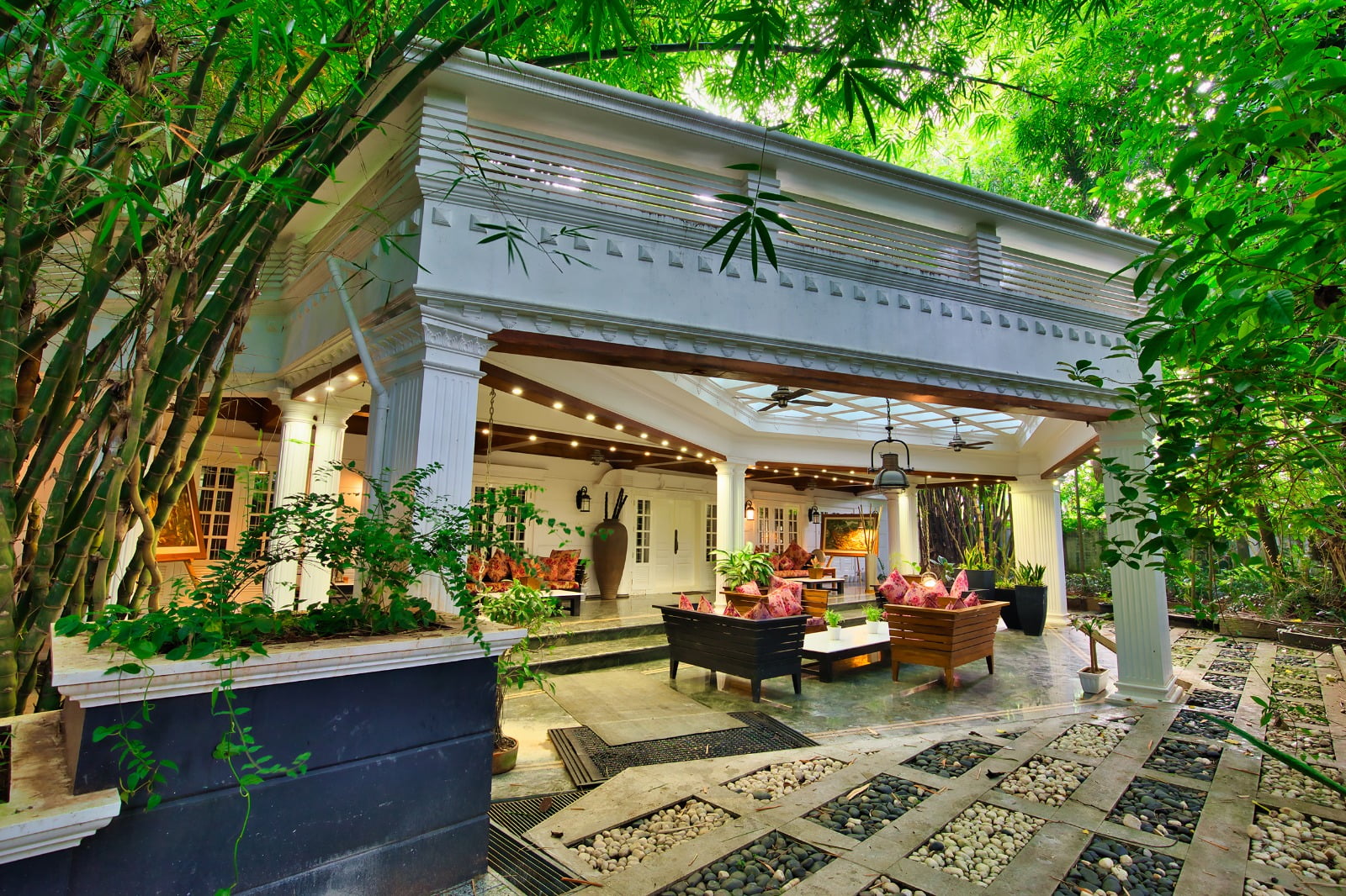 Sitting-area-Softouch-Ayurveda-Village-Entrance